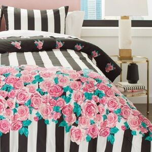 NEW Betsey Johnson Romantic Roses Twin Comforter Set Sham Black & White Stripes